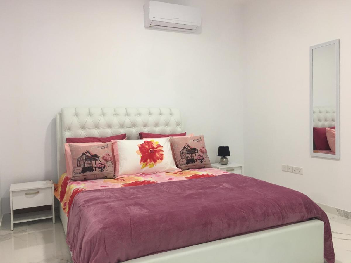 Mobina Villas Larnaca Exterior photo