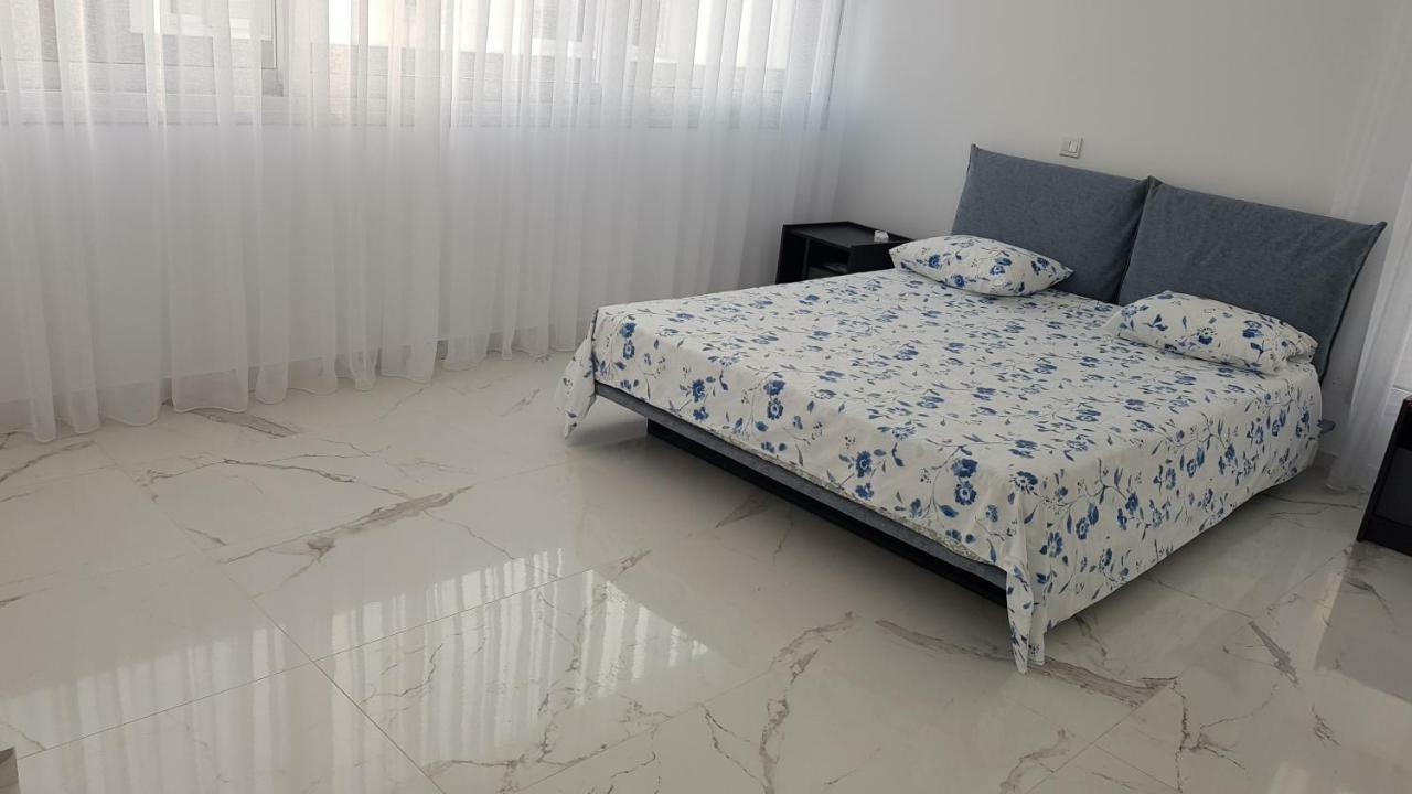 Mobina Villas Larnaca Exterior photo
